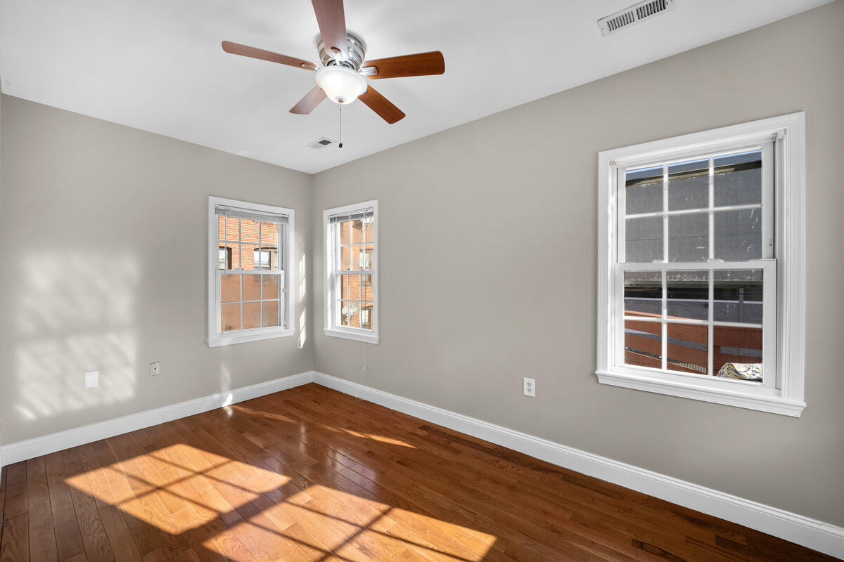 4025 13th St NW-034-057-Interior-MLS_Size