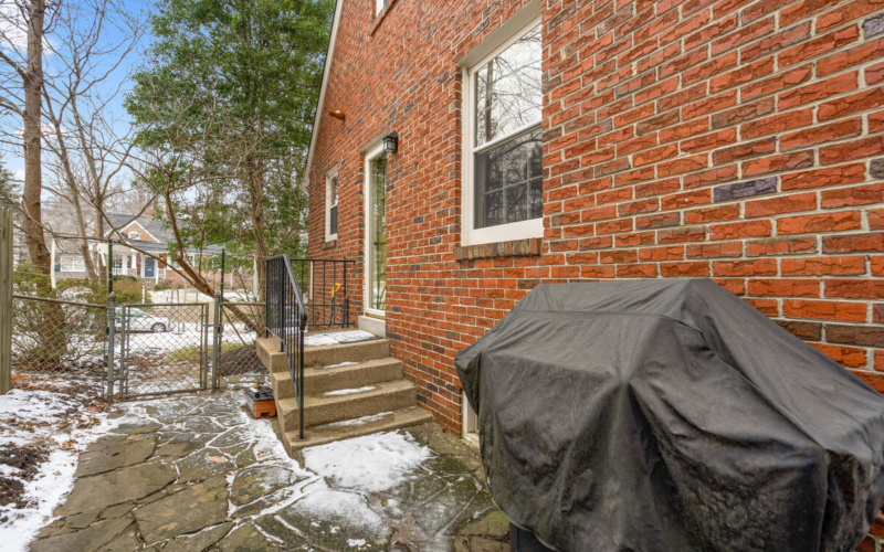10617 Lorain Ave-043-038-Exterior-MLS_Size
