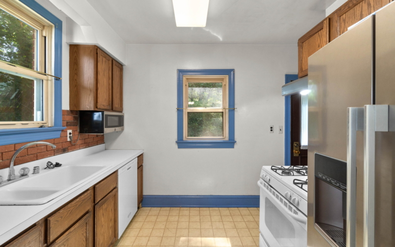 16-web-or-mls-512 Silver Spring Ave-19