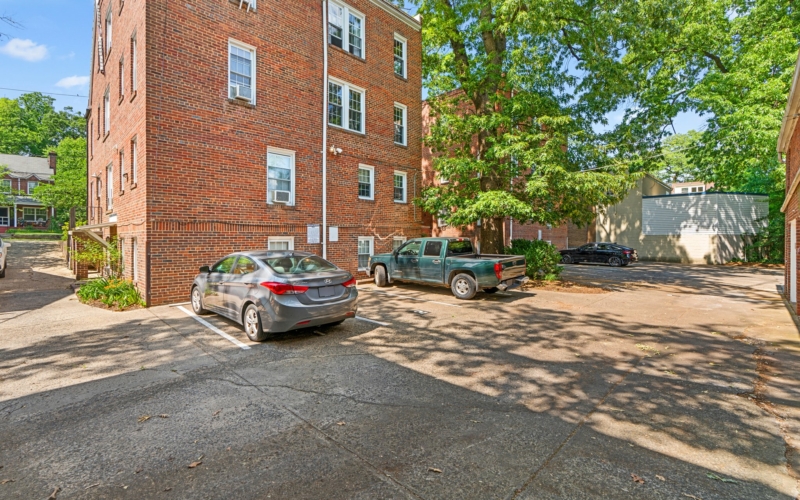 38-web-or-mls-38. 719 Erie Ave #4